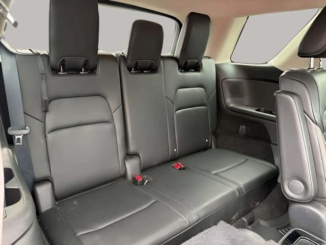 Pre-Owned 2022 Nissan Pathfinder Platinum - photo - 15