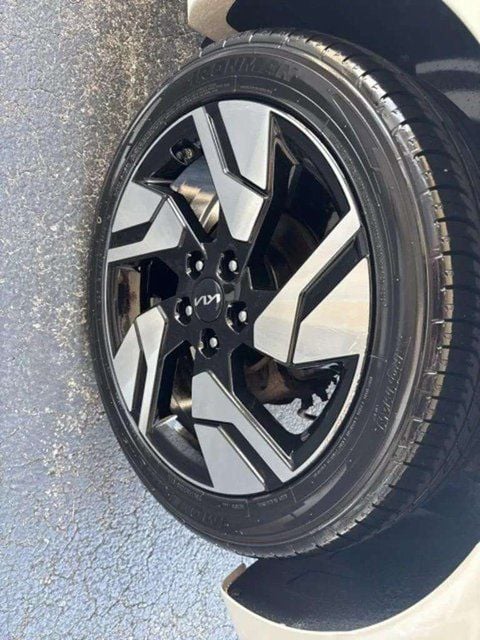 Pre-Owned 2023 Kia Soul GT-Line - photo - 15