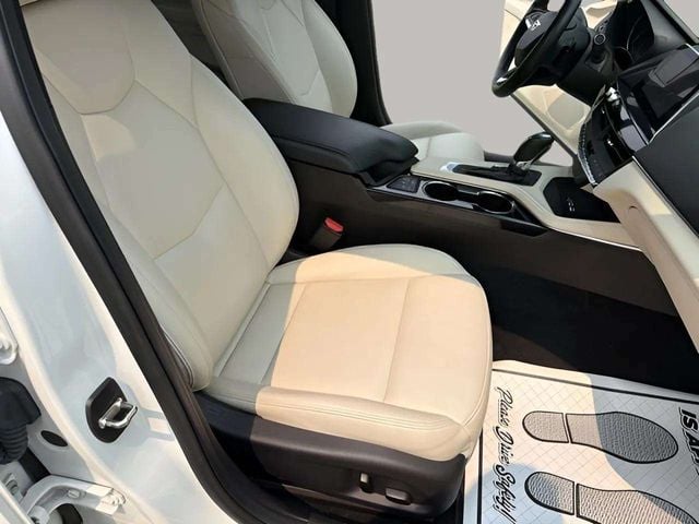 Pre-Owned 2024 Cadillac CT4 Luxury - photo - 28