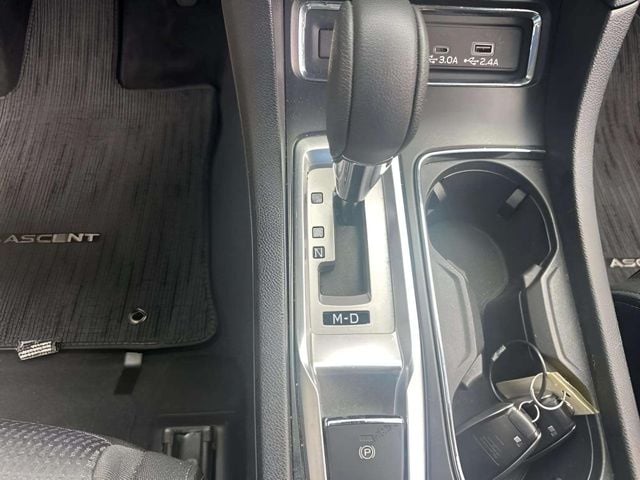 Pre-Owned 2025 Subaru Ascent Premium - photo - 8