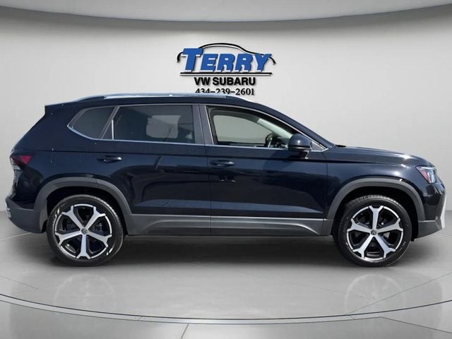 Pre-Owned 2026 Volkswagen Taos 1.5T SEL - photo - 0