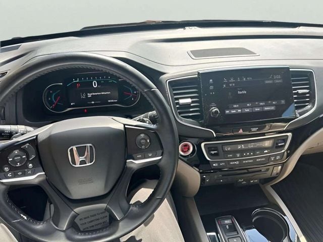Pre-Owned 2019 Honda Pilot Touring - photo - 11