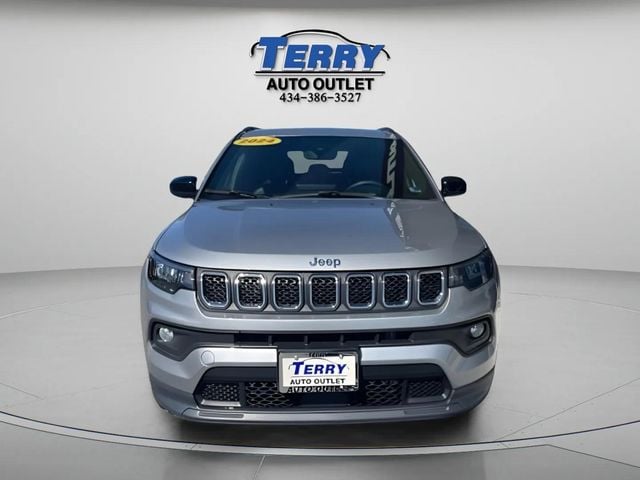 Pre-Owned 2024 Jeep Compass Latitude - photo - 1