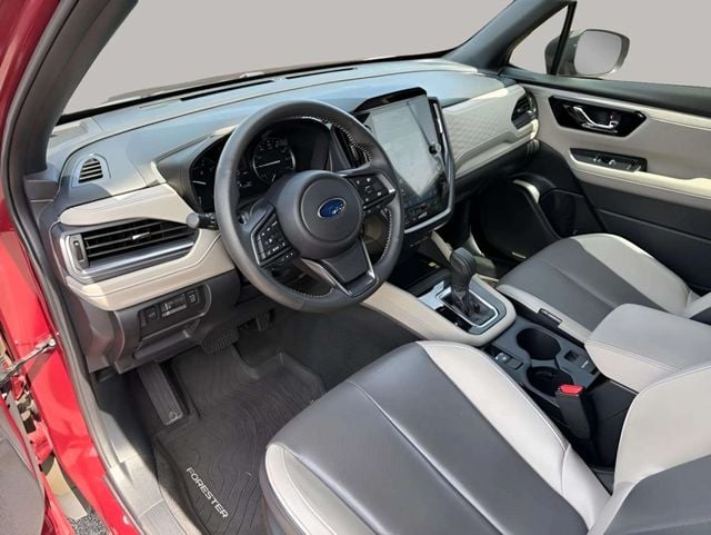 Pre-Owned 2025 Subaru Forester Limited - photo - 24