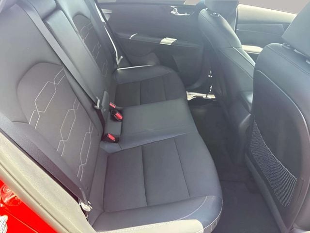 Pre-Owned 2023 Kia Forte GT-Line - photo - 5