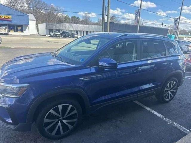 Pre-Owned 2024 Volkswagen Taos 1.5T SE - photo - 2