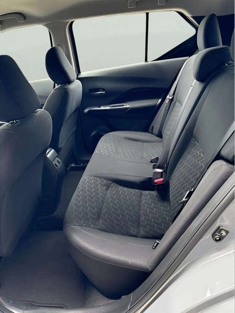 Pre-Owned 2023 Nissan Kicks SV - photo - 8