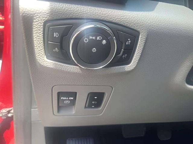 Pre-Owned 2019 Ford F-150 XLT - photo - 12