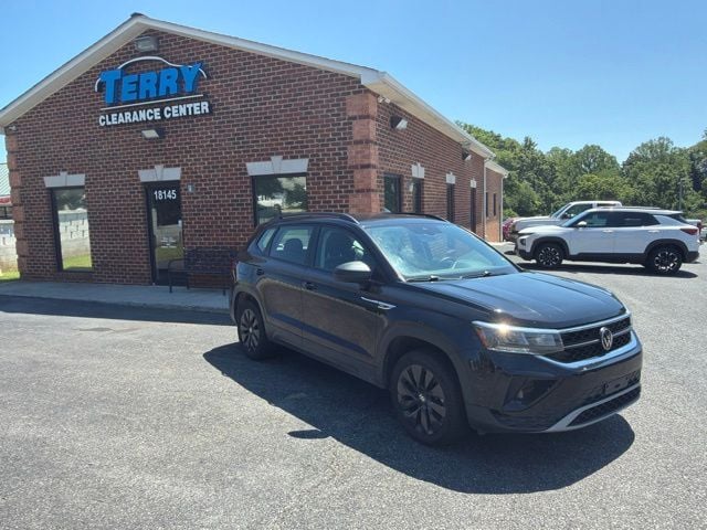Pre-Owned 2024 Volkswagen Taos 1.5T S - photo - 0