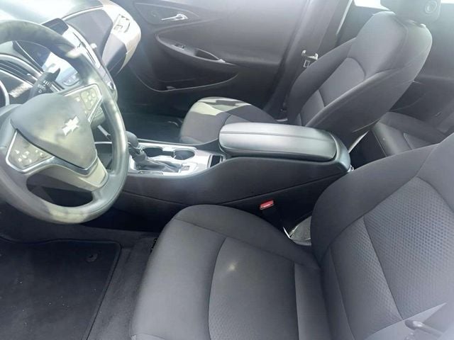 Pre-Owned 2024 Chevrolet Malibu LT - photo - 7