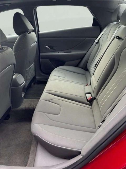 Pre-Owned 2025 Hyundai Elantra SEL Convenience - photo - 7