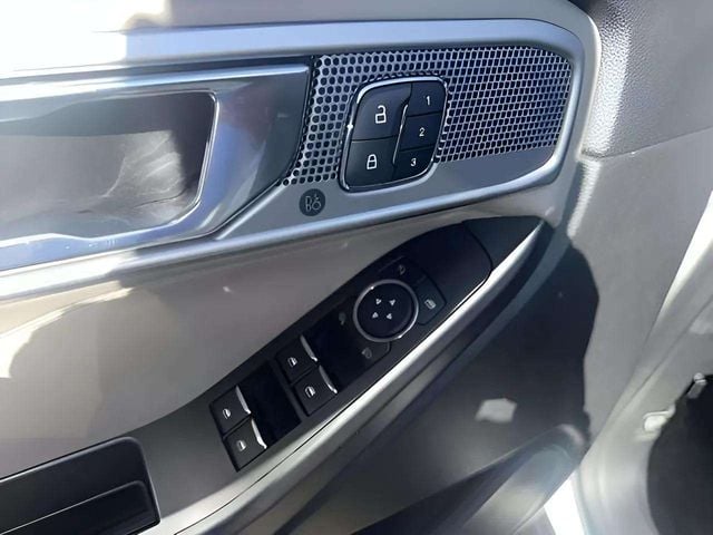Pre-Owned 2020 Ford Explorer Limited - photo - 5