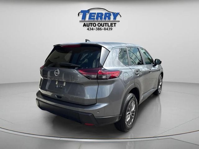 Pre-Owned 2024 Nissan Rogue S - photo - 5