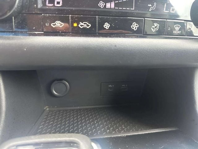 Pre-Owned 2024 Nissan Pathfinder SV - photo - 8