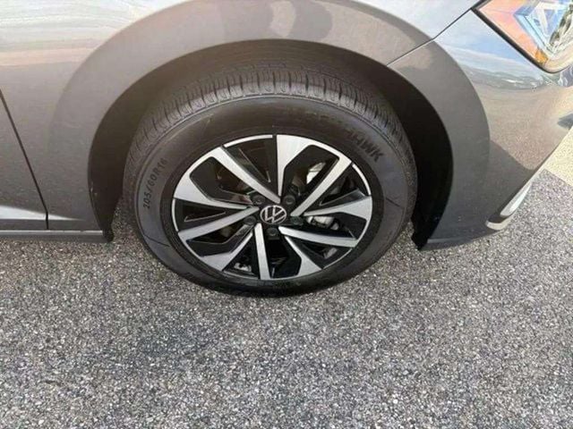 Pre-Owned 2025 Volkswagen Jetta 1.5T S - photo - 26
