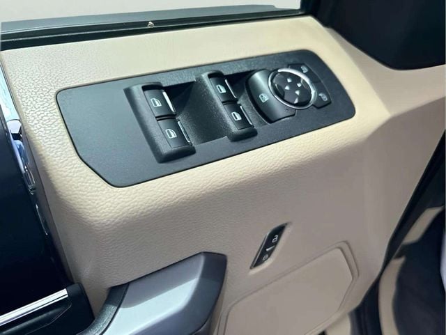 Pre-Owned 2020 Ford F-150 XLT - photo - 10