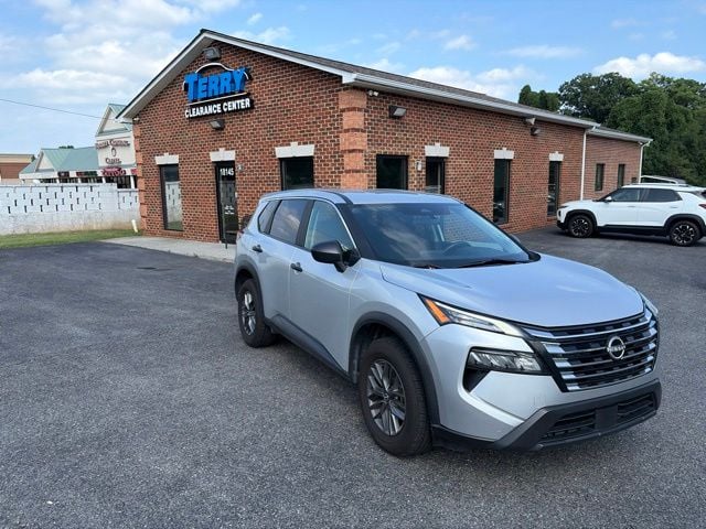 Pre-Owned 2024 Nissan Rogue S - photo - 0