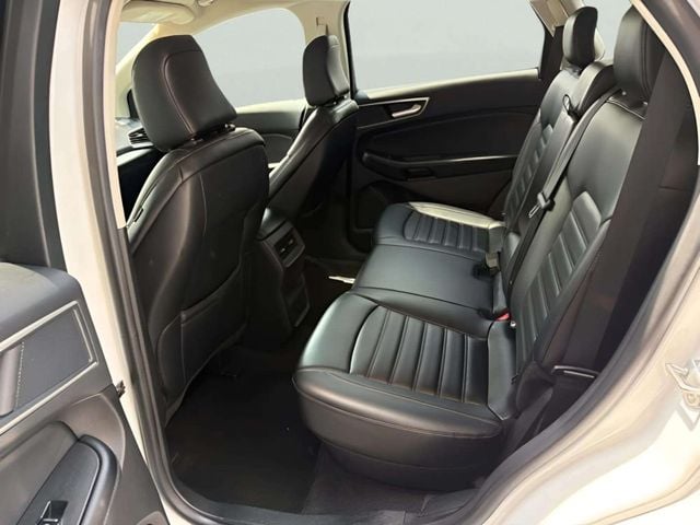Pre-Owned 2024 Ford Edge SEL - photo - 10