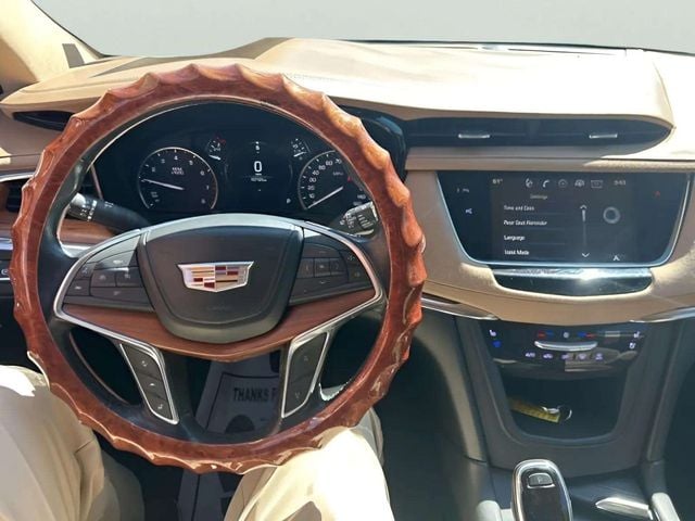 Pre-Owned 2018 Cadillac XT5 Platinum - photo - 7