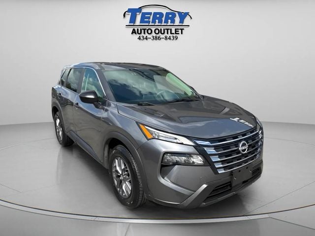 Pre-Owned 2024 Nissan Rogue S - photo - 1