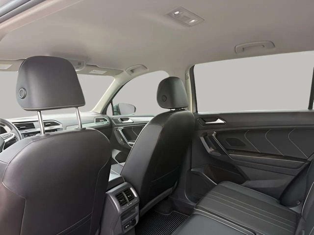 Pre-Owned 2023 Volkswagen Tiguan 2.0T SE - photo - 6