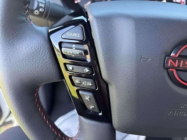 Pre-Owned 2025 Nissan Frontier PRO-4X - photo - 17