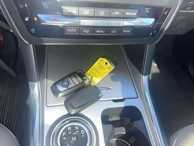 Pre-Owned 2020 Ford Explorer Limited - photo - 15