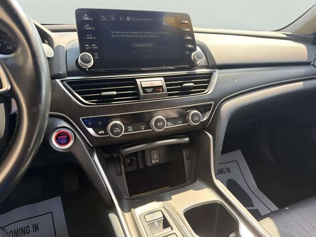 Pre-Owned 2018 Honda Accord Hybrid Touring - photo - 11