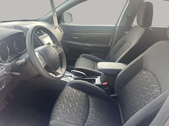 Pre-Owned 2025 Mitsubishi Outlander Sport 2.0 ES - photo - 7