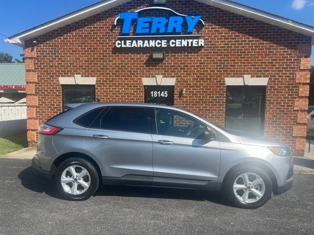 Pre-Owned 2021 Ford Edge SE - photo - 3