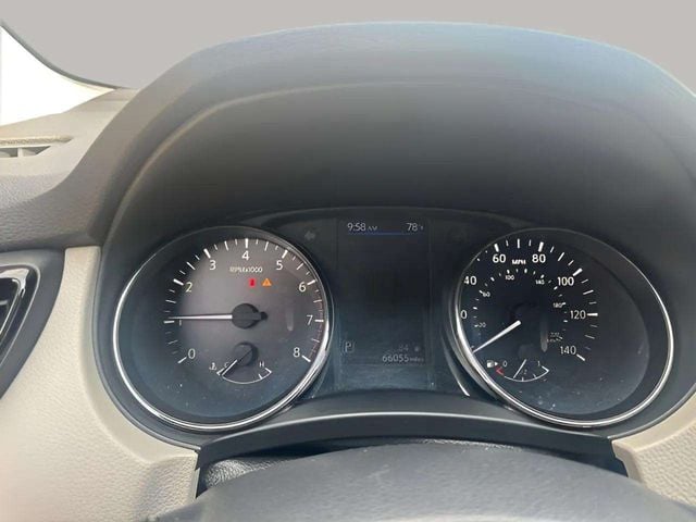 Pre-Owned 2020 Nissan Rogue Sport SV - photo - 9