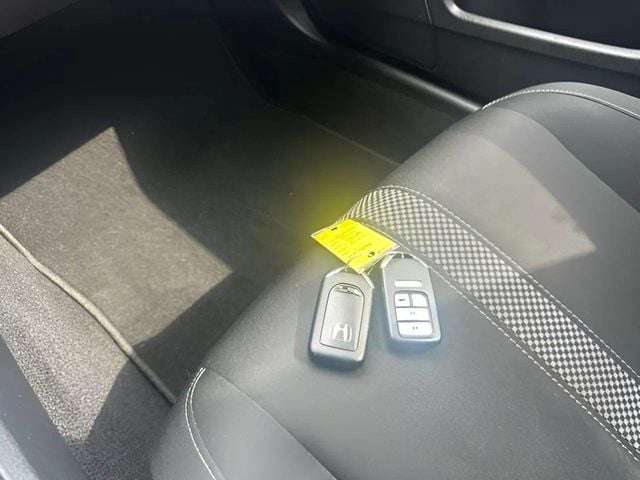 Pre-Owned 2021 Honda Civic EX - photo - 13