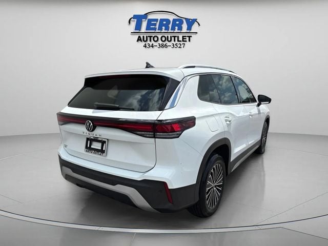 Pre-Owned 2025 Volkswagen Tiguan 2.0T S - photo - 2