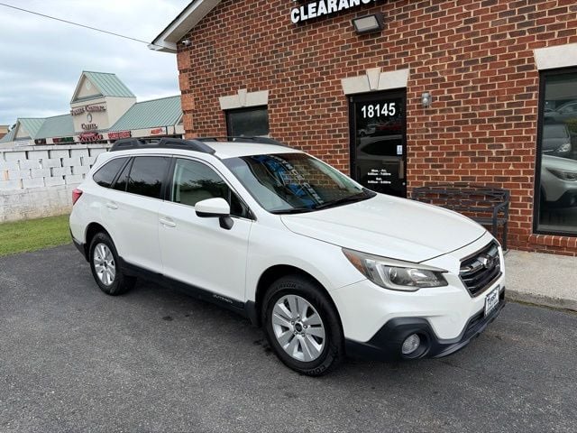 Pre-Owned 2018 Subaru Outback 2.5i Premium - photo - 1