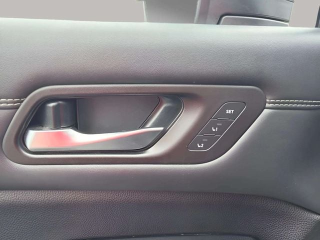 Pre-Owned 2022 Nissan Pathfinder Platinum - photo - 10