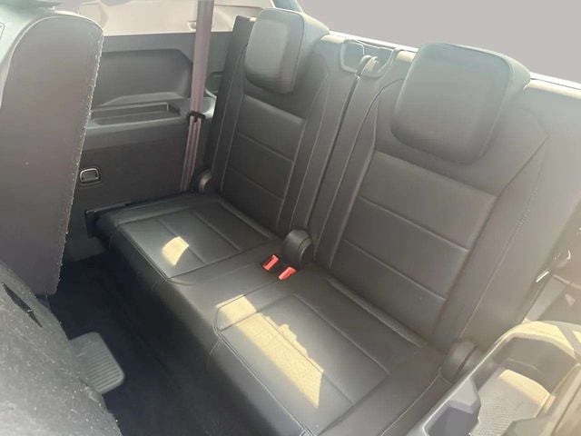 Pre-Owned 2020 Volkswagen Tiguan 2.0T SE - photo - 16