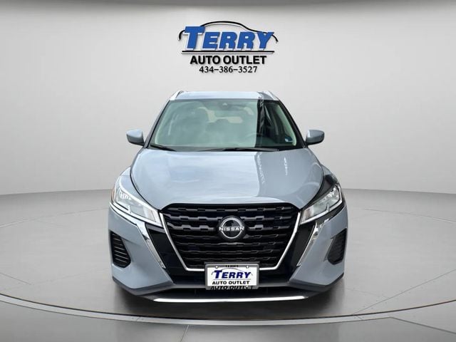 Pre-Owned 2023 Nissan Kicks SV - photo - 2