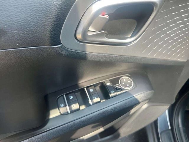 Pre-Owned 2024 Kia Soul LX - photo - 5