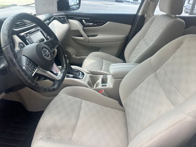 Pre-Owned 2020 Nissan Rogue Sport SV - photo - 6