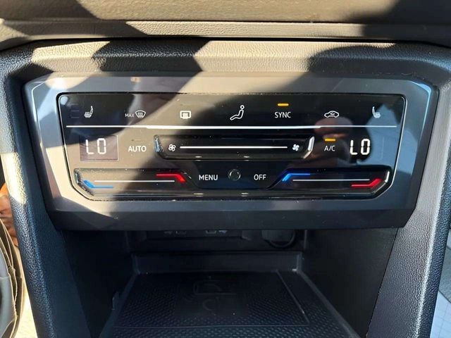 Pre-Owned 2022 Volkswagen Tiguan 2.0T SE - photo - 10