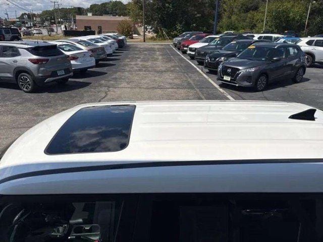 Pre-Owned 2023 Kia Soul GT-Line - photo - 11