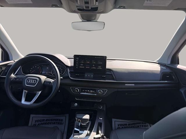 Pre-Owned 2023 Audi Q5 40 Premium - photo - 8