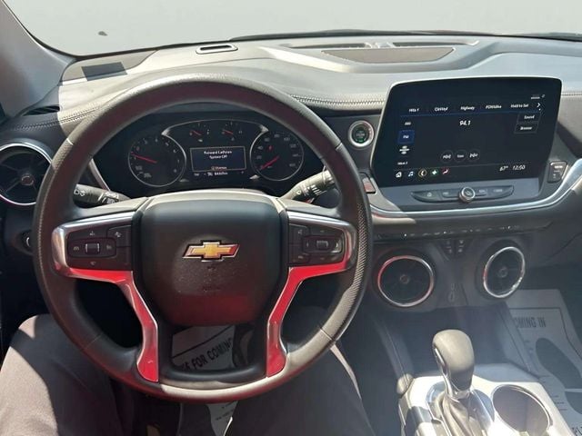 Pre-Owned 2023 Chevrolet Blazer LT - photo - 5