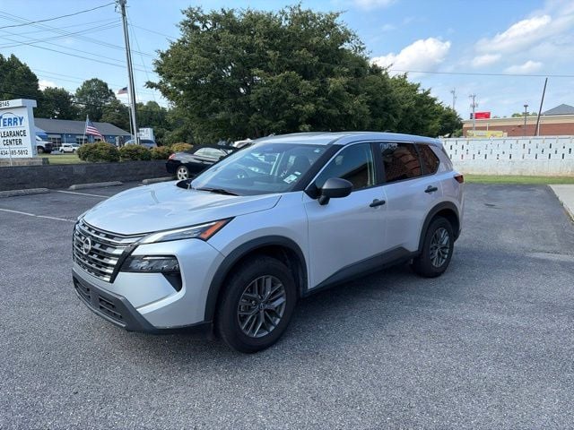 Pre-Owned 2024 Nissan Rogue S - photo - 1