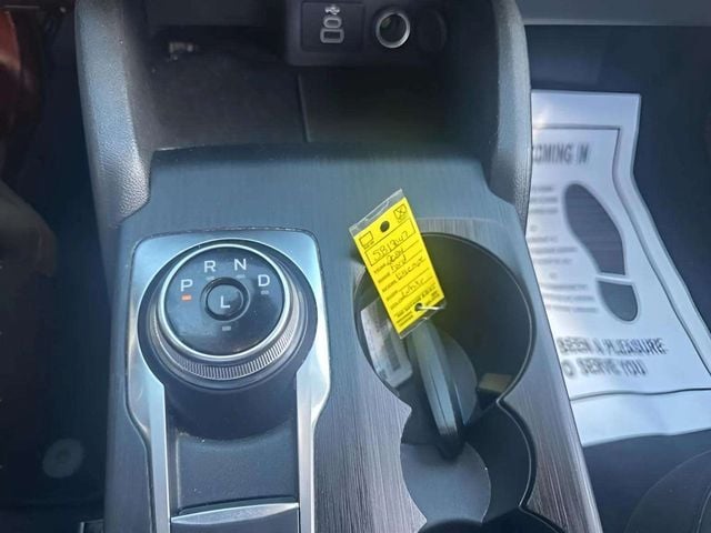 Pre-Owned 2024 Ford Escape Active - photo - 11