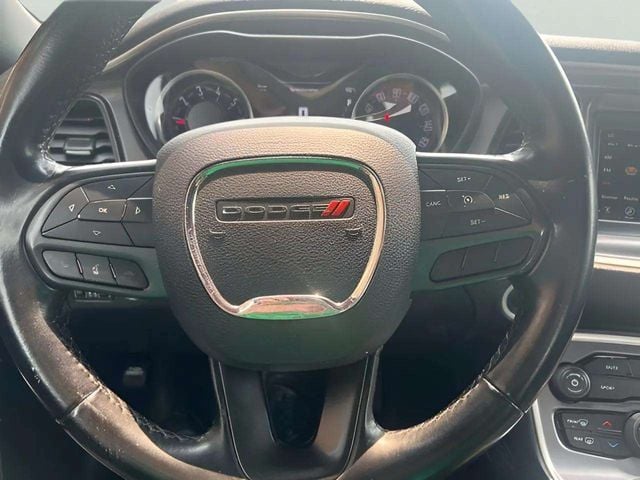 Pre-Owned 2021 Dodge Challenger SXT - photo - 8