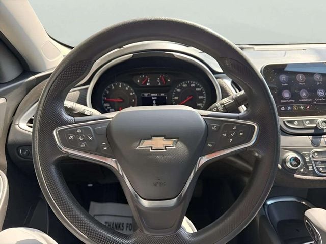 Pre-Owned 2024 Chevrolet Malibu LT - photo - 5