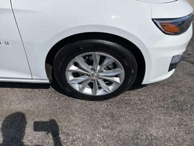 Pre-Owned 2024 Chevrolet Malibu LT - photo - 13