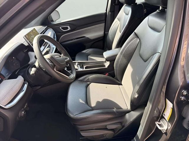 Pre-Owned 2024 Jeep Compass Latitude - photo - 7