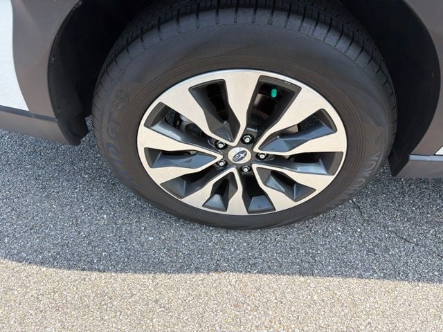 Pre-Owned 2024 Subaru Outback Limited - photo - 31